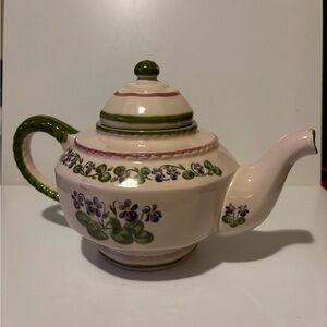 Vintage Floral Teapot with Violet Flowerswers. READ
